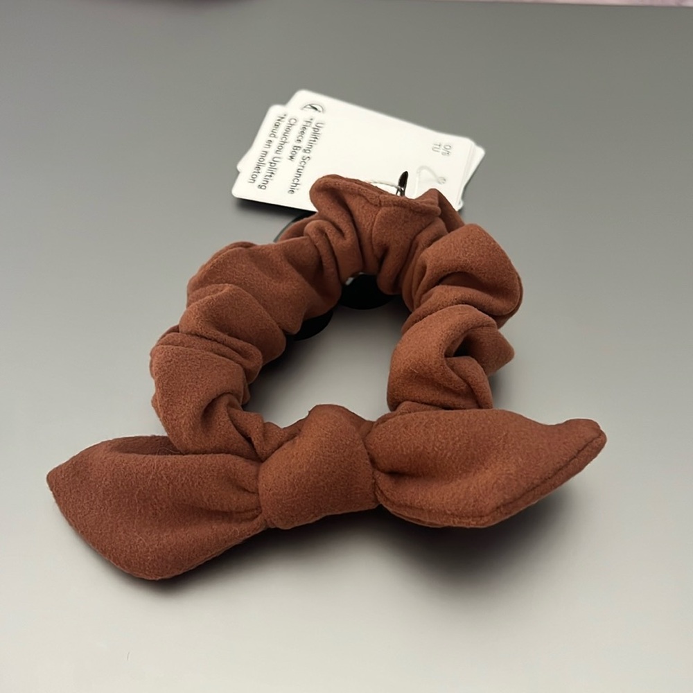 Lululemon Uplifting Scrunchie *Fleece Bow Ancient Copper